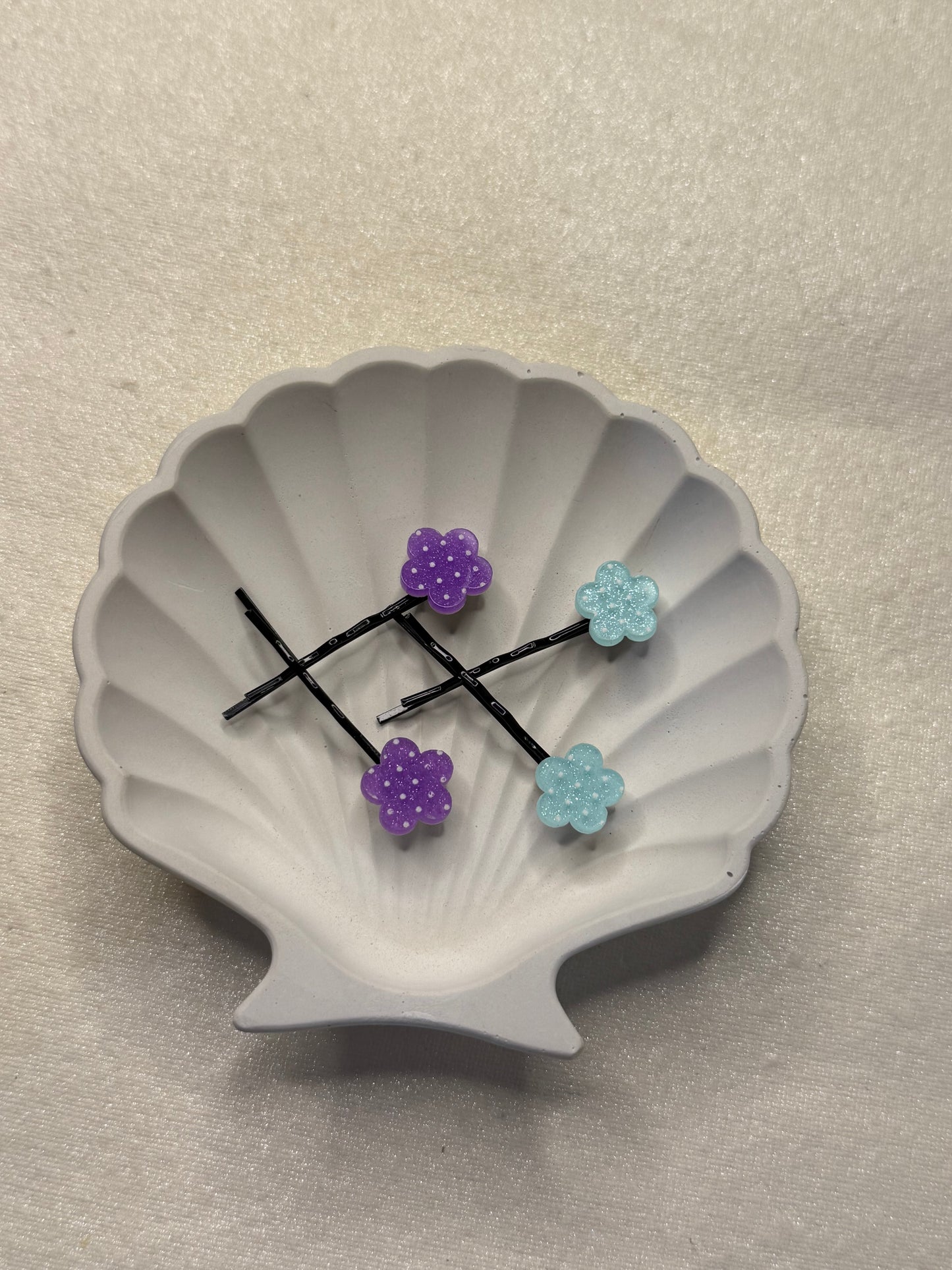 Dainty Bloom Bobby Pins (1 Pair)