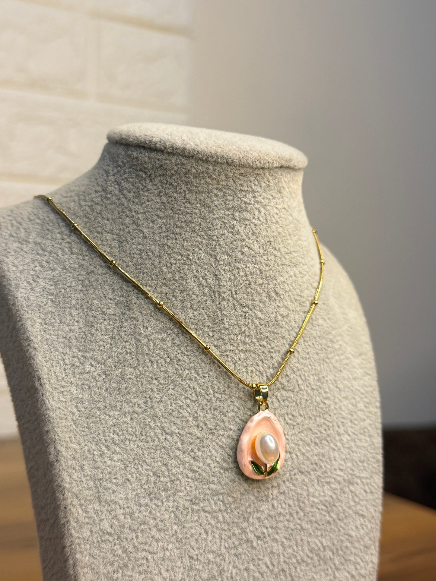 Tulip Pearl Pendent