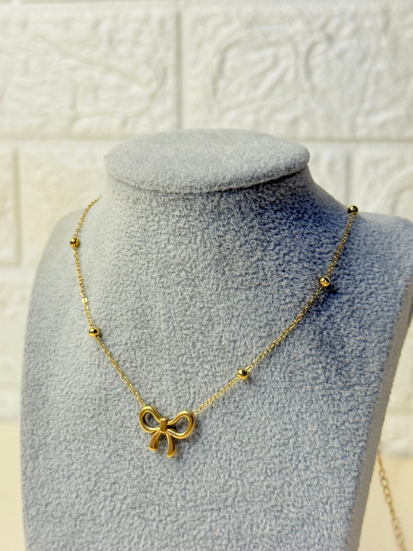 Bow Pendent