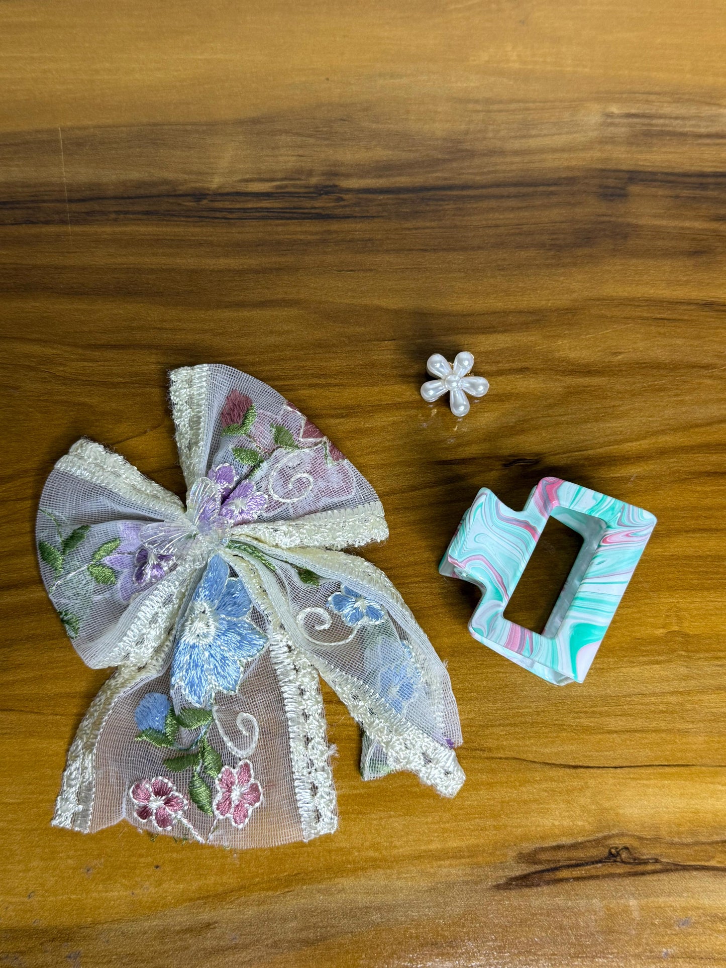 Shalvika Stylish Locks & Bows Collection