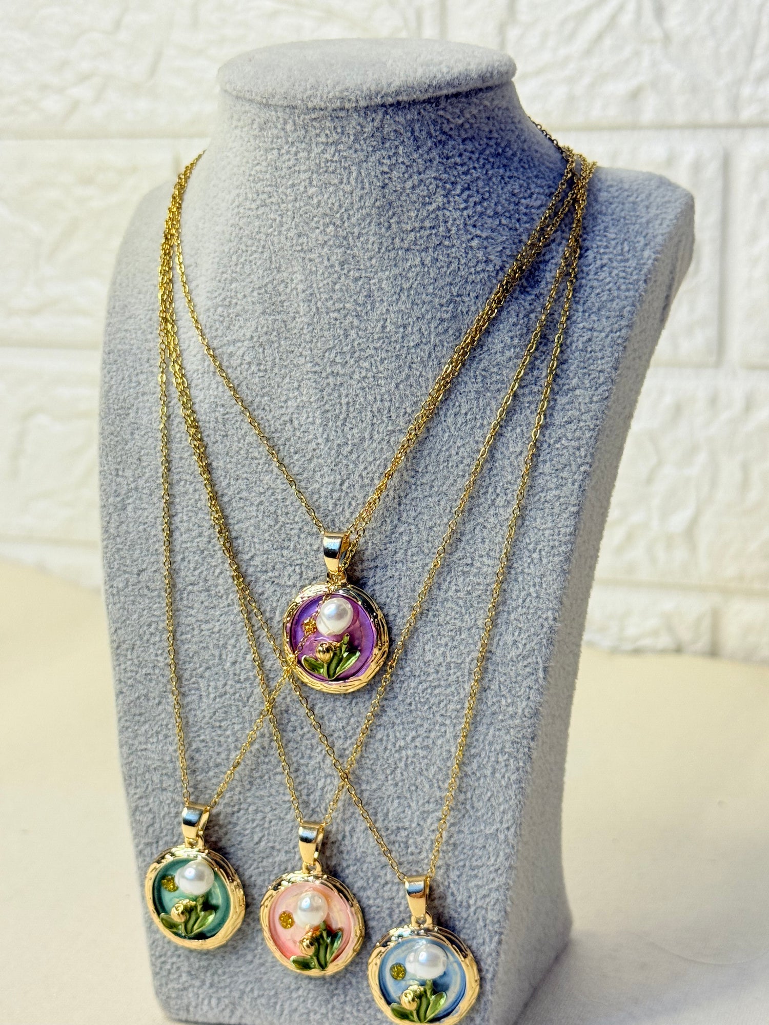 Pendents and Necklaces