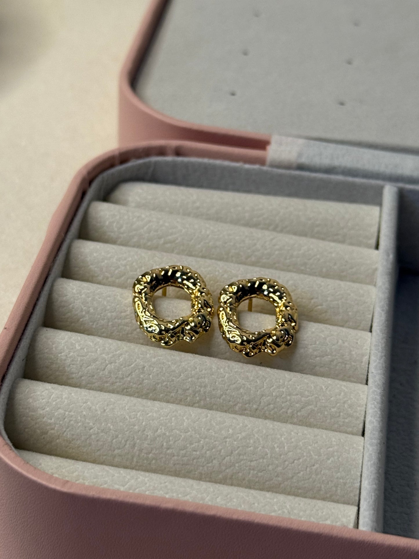 Hammered Studs