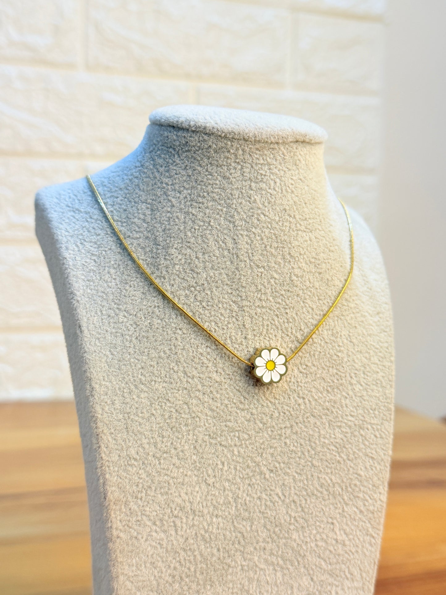 Gold Daisy Pendent