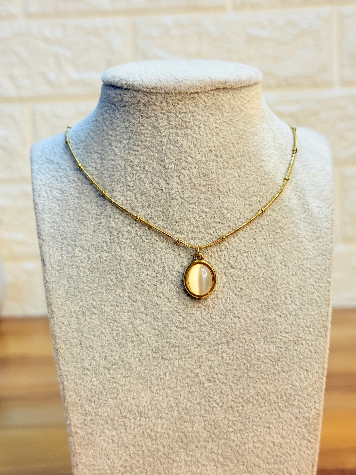 Gold Oval Pearl