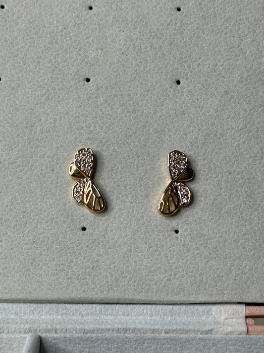 Ribbon Studs