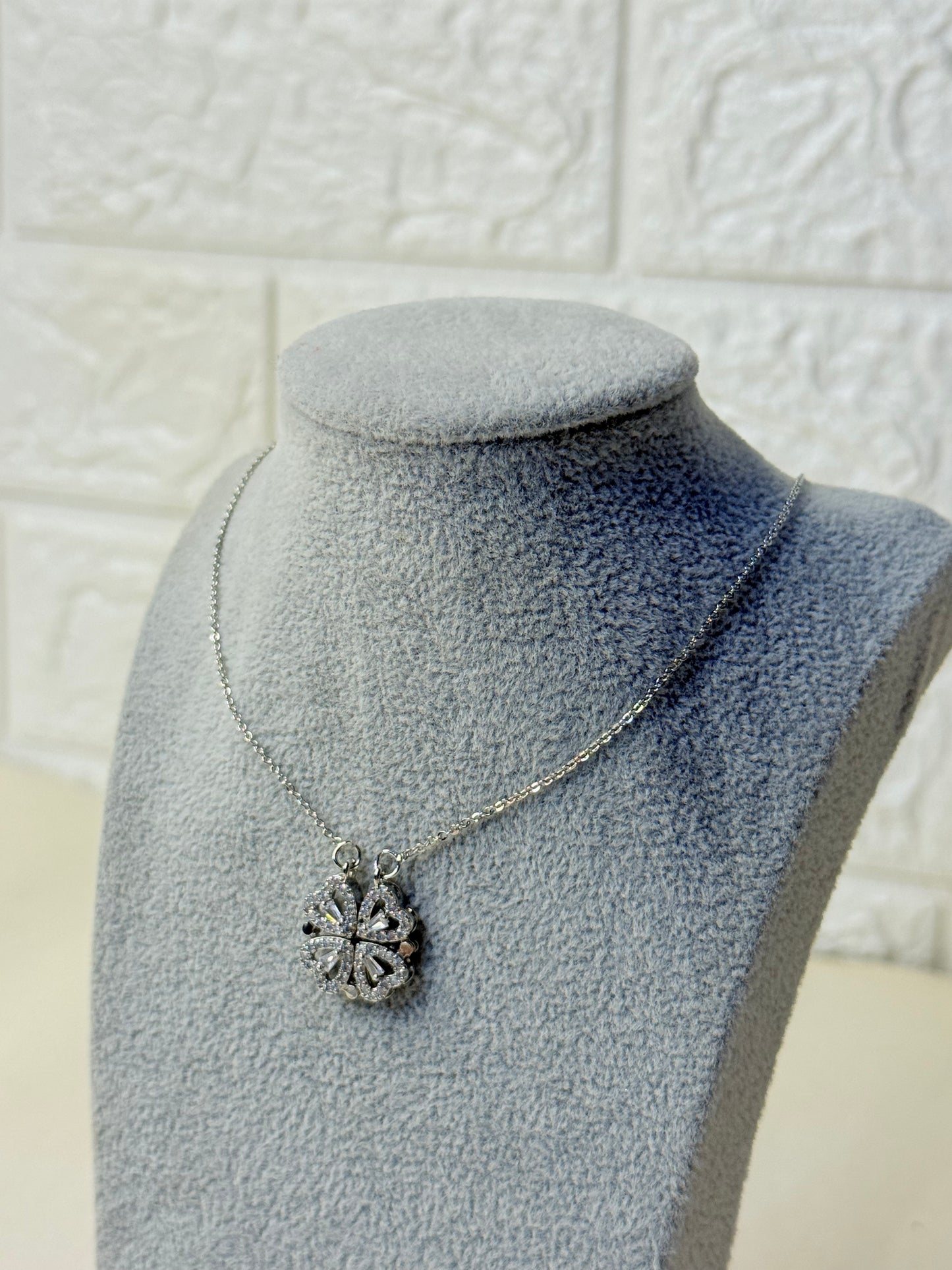 Dreamy petals (silver)