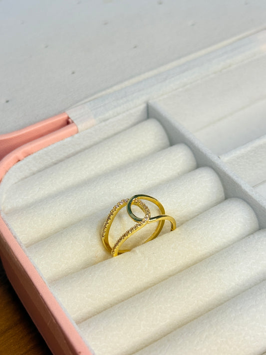 Crossover Ring