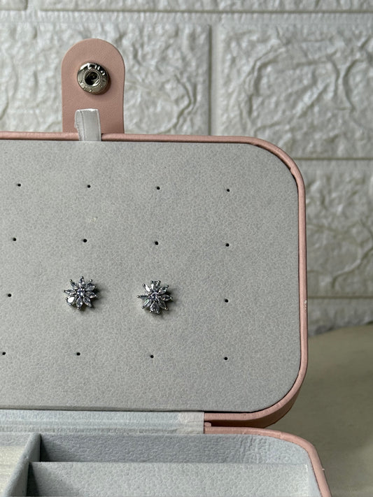 Sparkle Studs Silver