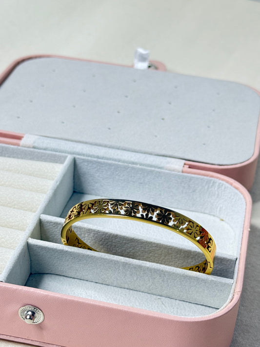 Gardenia Bracelet