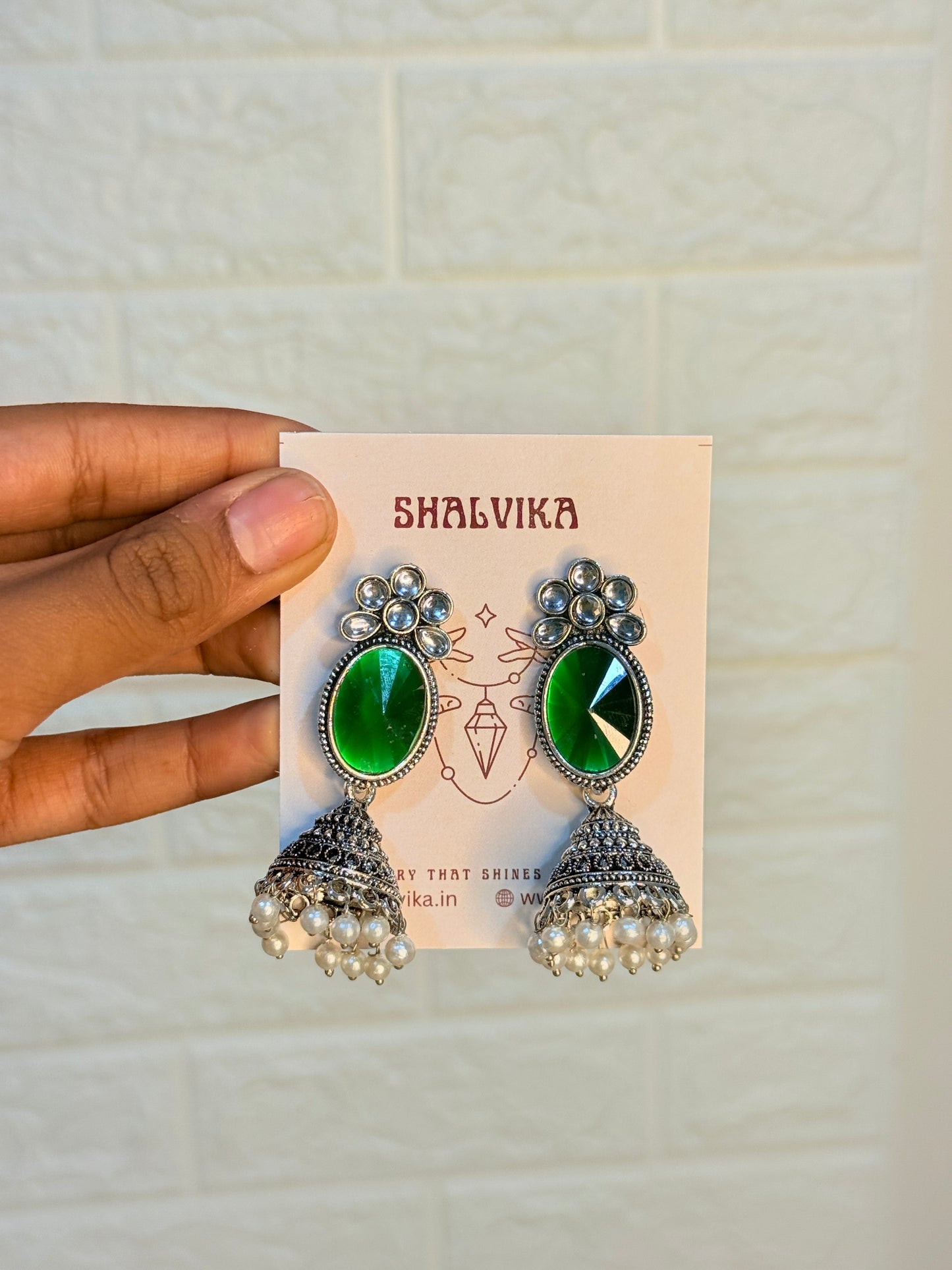 Embrace Jhumka