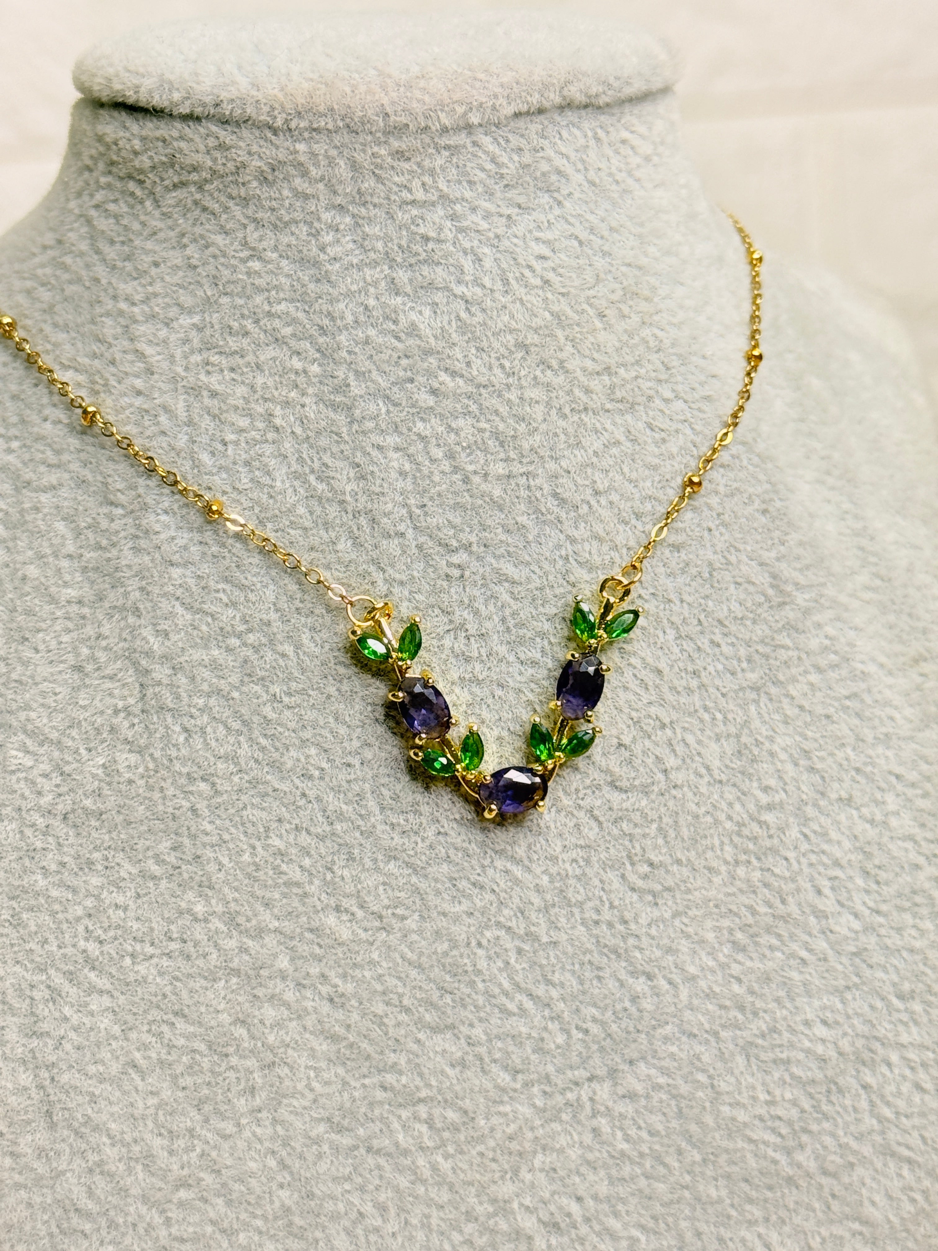 Tulip Necklace