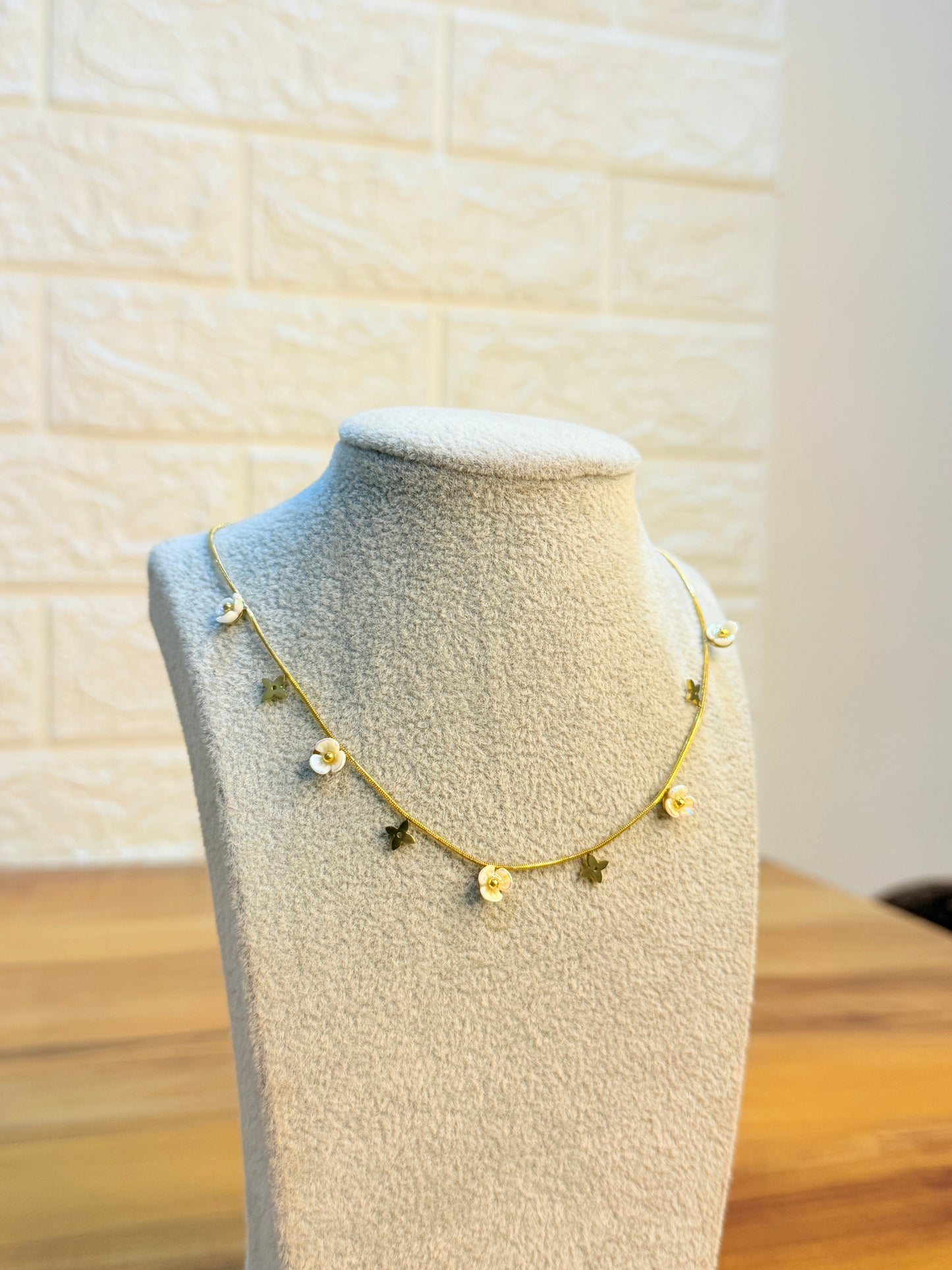 Flower Chain Lain