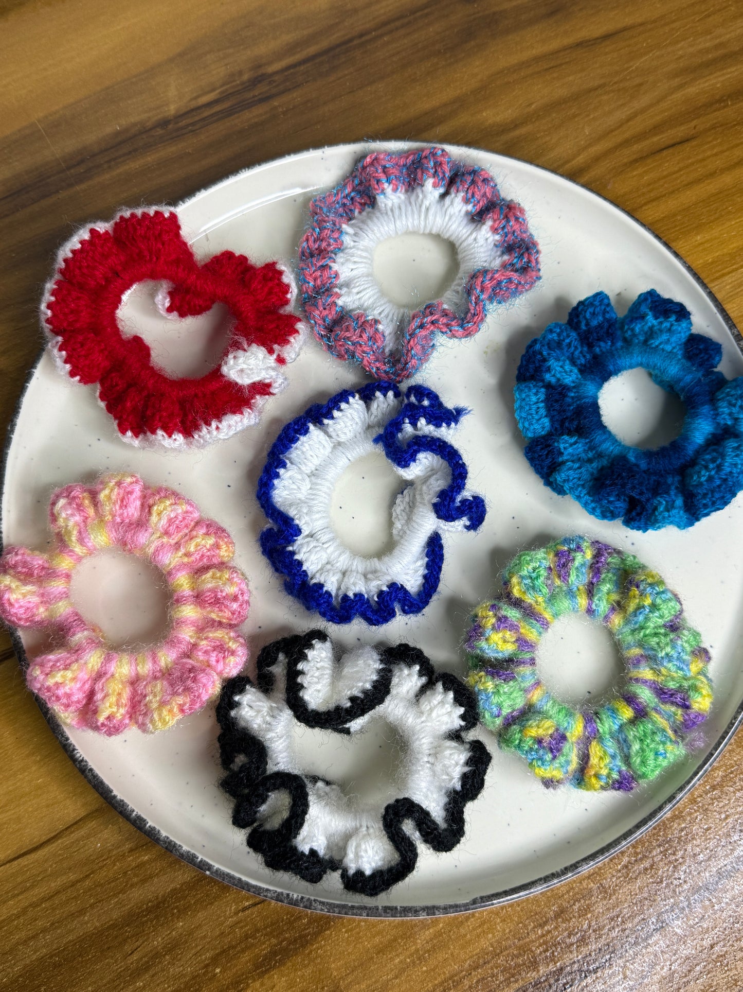 Shalvika’s Crochet Scrunchie