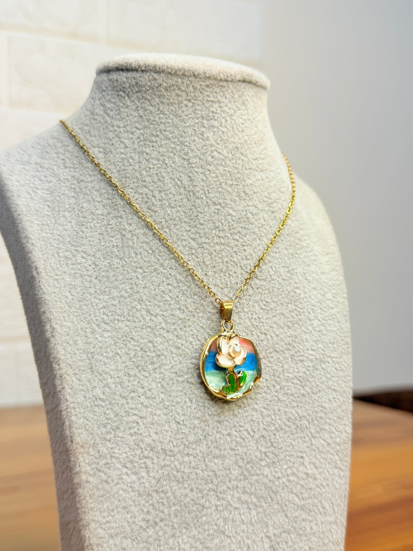 White Flower Pendent