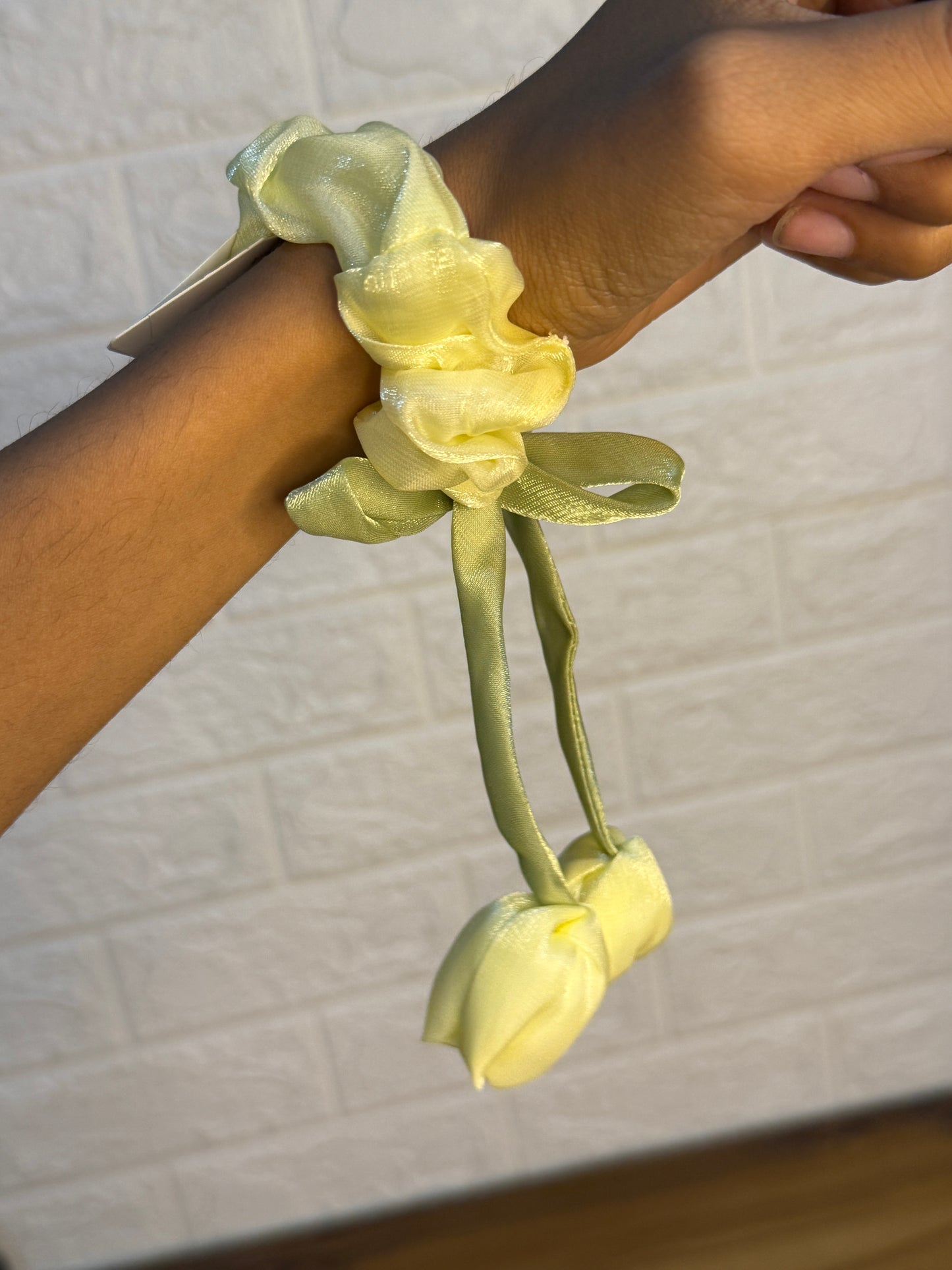 Tulip scrunchie