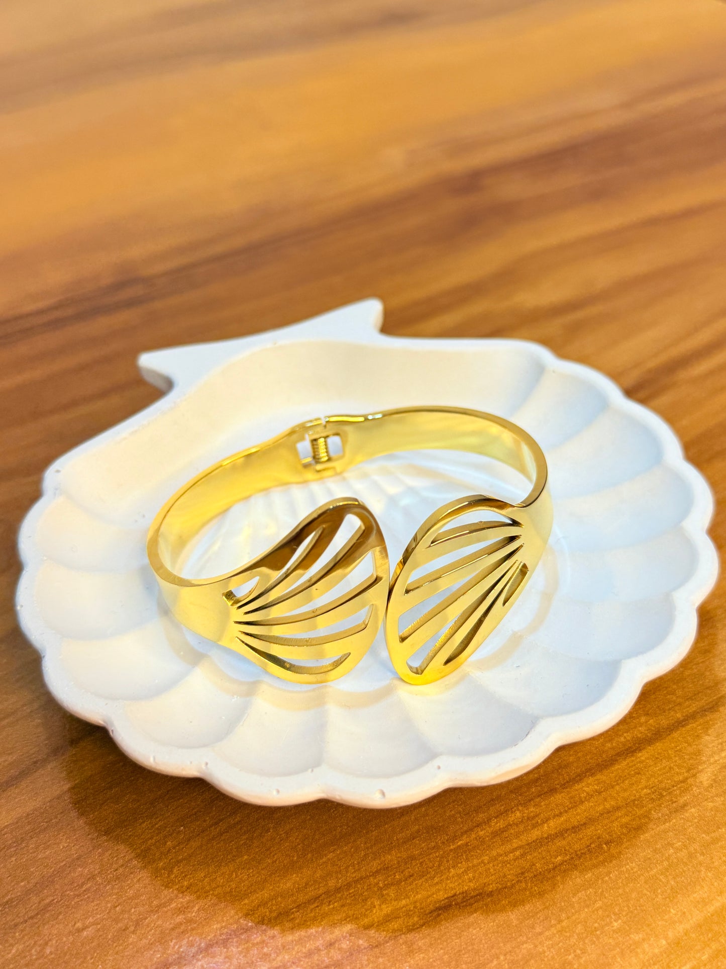 Tropical Leaf Bracelet
