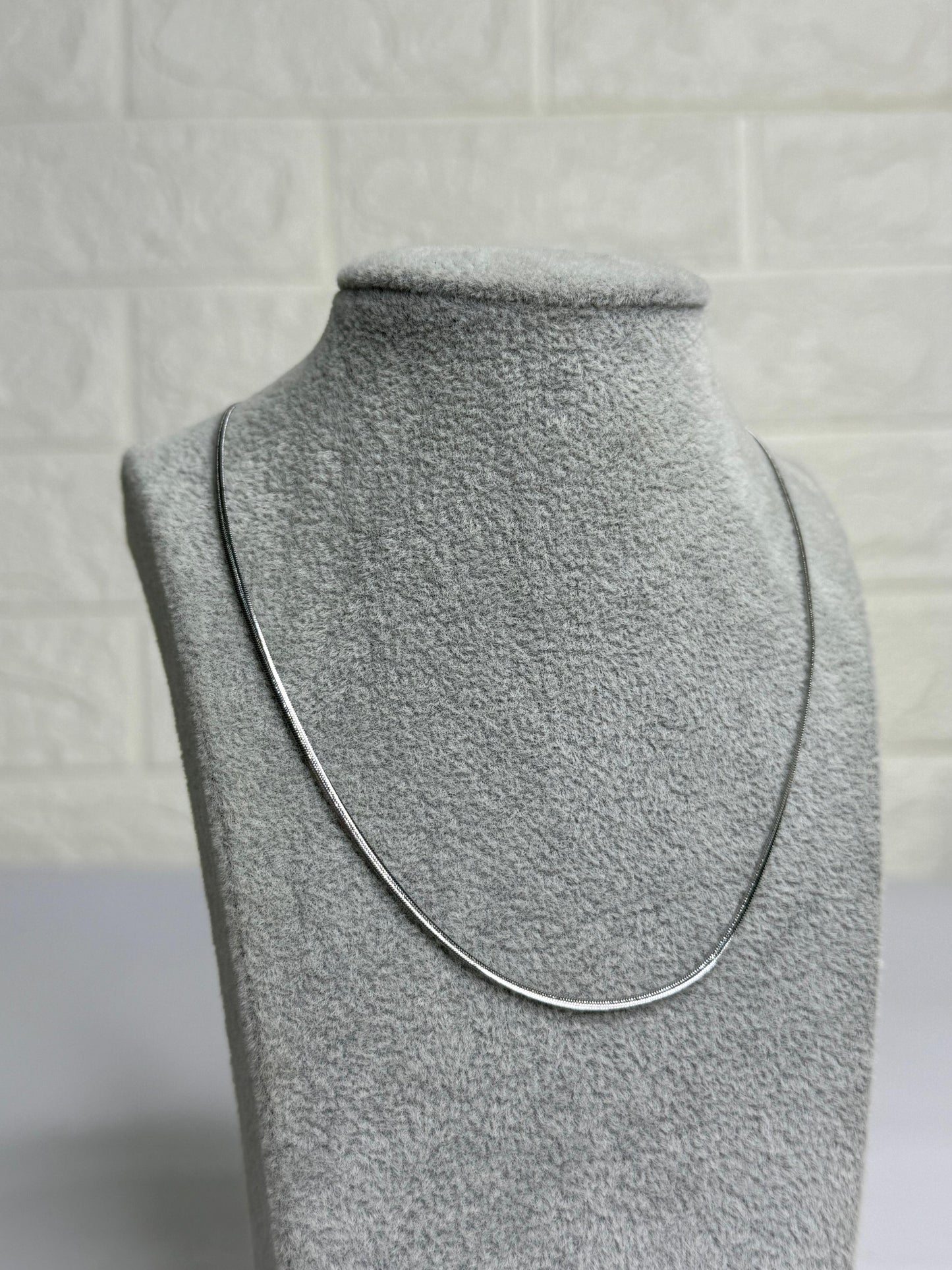 Plain Silver Neck chain