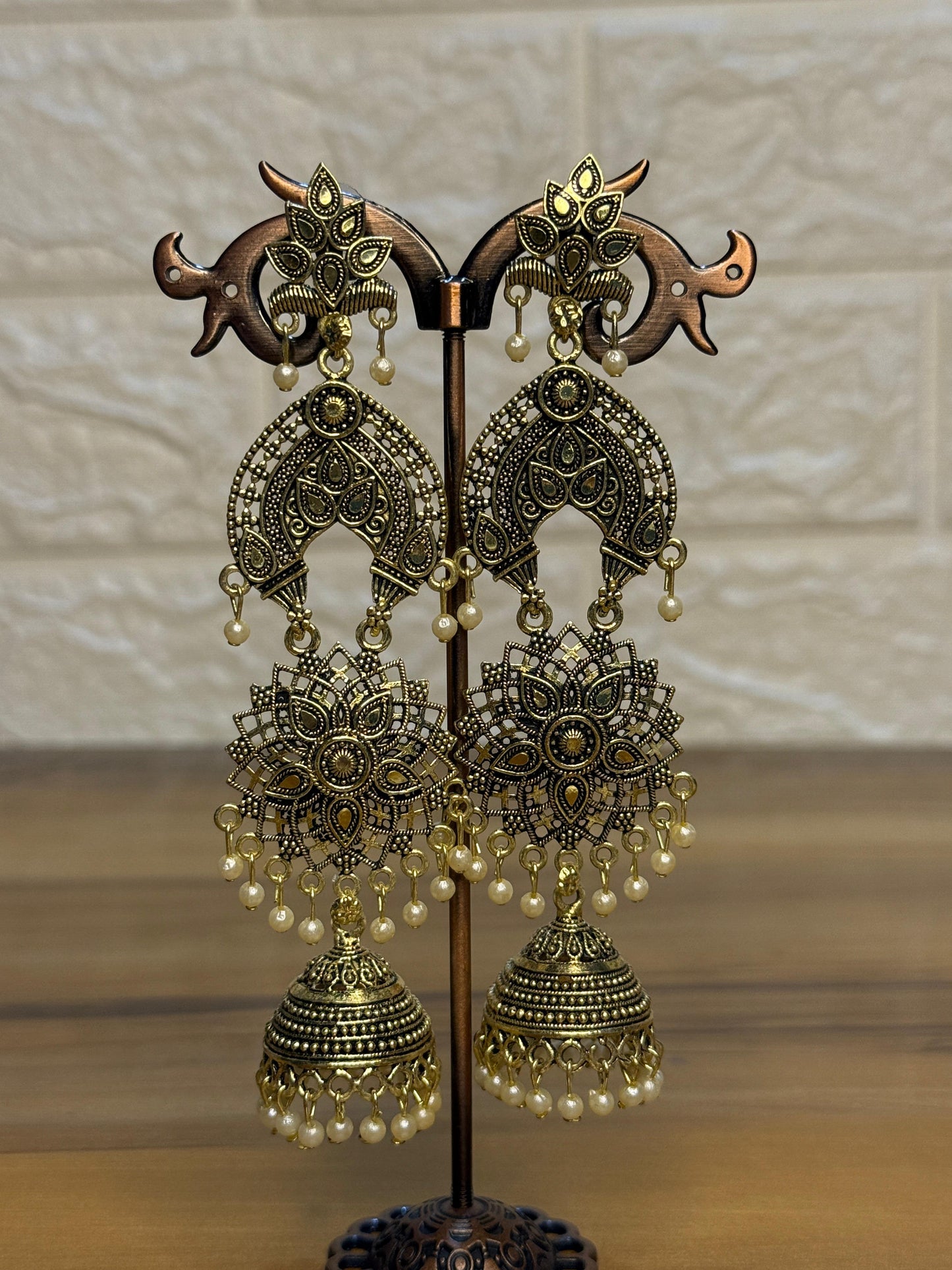 Raaj Shahi jhumke