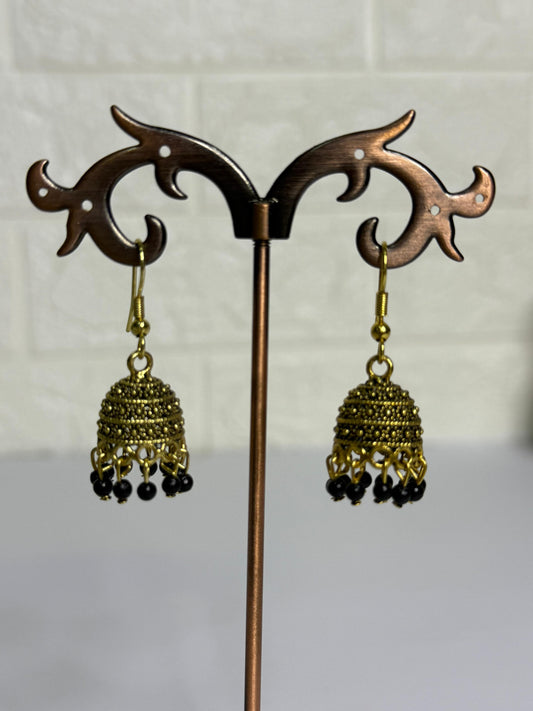 Dhwani Jhumka