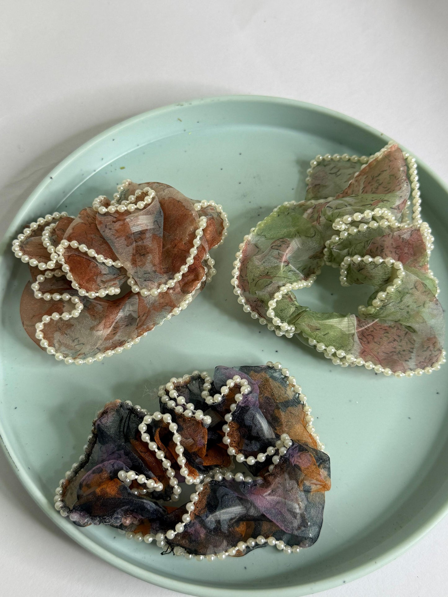 Pearl Lace Scrunchie(1 unit)