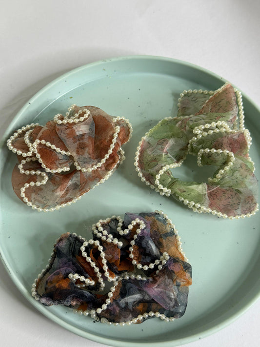 Pearl Lace Scrunchie(1 unit)