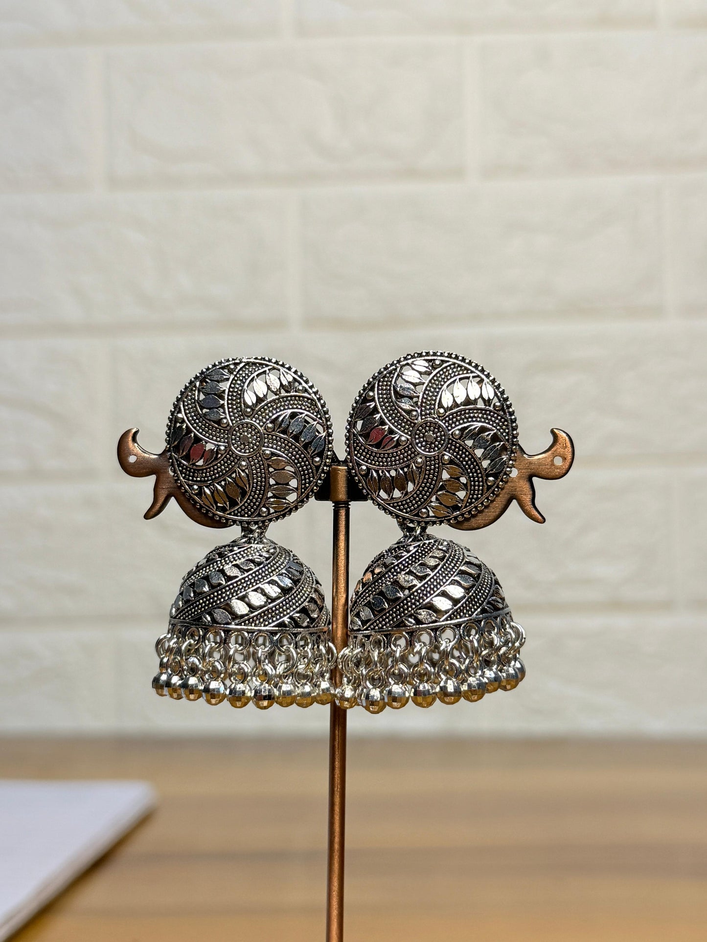 Latpak Jhumka