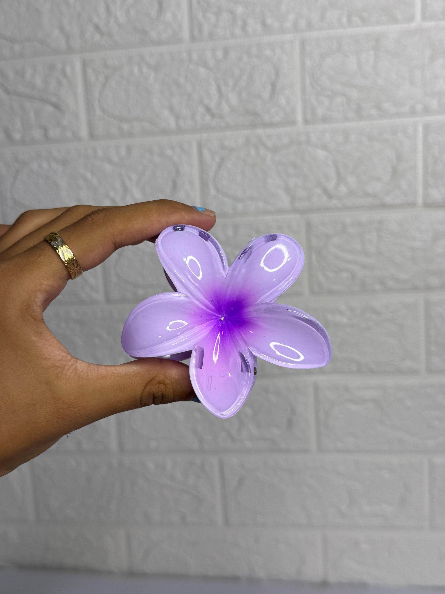 Glossy Flower Claw Clip