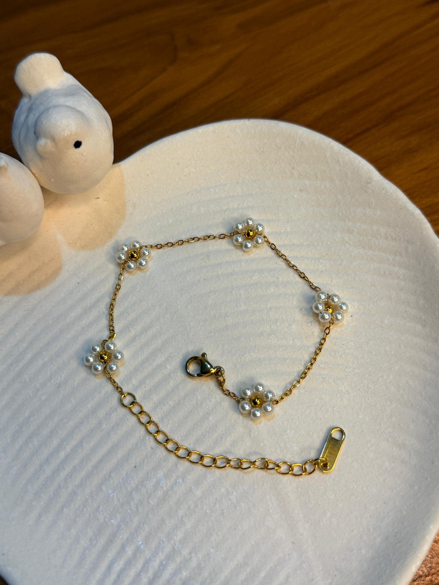 Pearl Flower Chain Bracelet (White Colour)